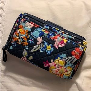 Vera Bradley Large Wallet in Pretty Posies